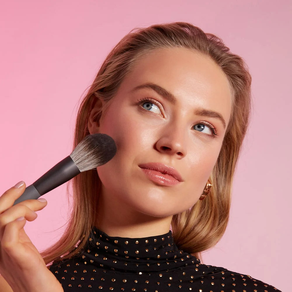 ANISA BEAUTY Multi-Powder Blush Brush