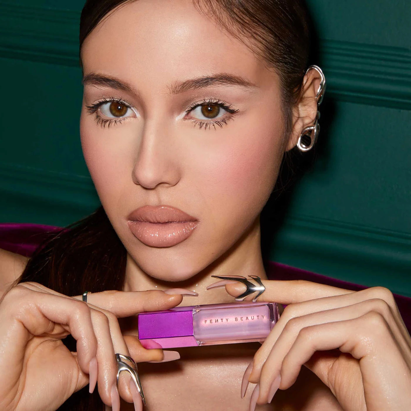 FENTY BEAUTY
Fenty Beauty/Gloss Bomb Crystal Holographic Lip Luminizer 9 mL